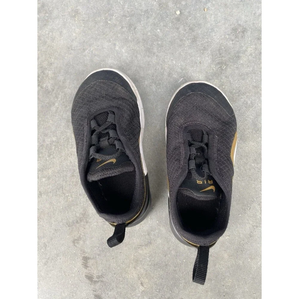 Nike Air Max Motion 2 Black Metallic Gold Kids Shoes 7C